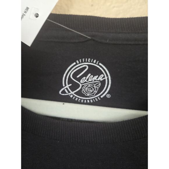 Selena Queen Of Cumbia T Shirt, Black Tee, Men's Size 2X, XXL - Picture 3 of 5